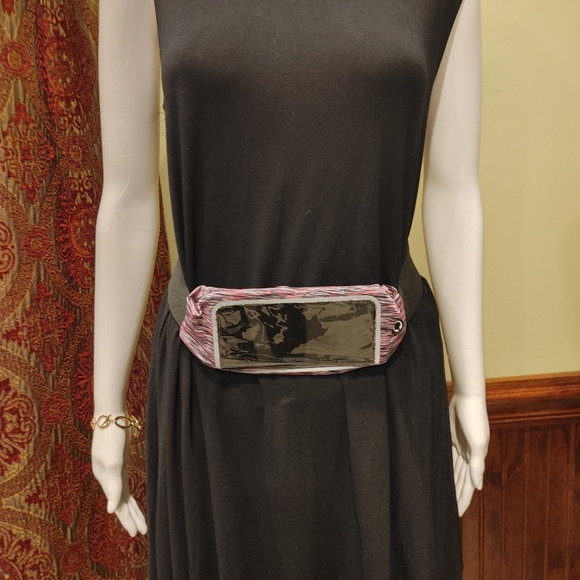 FANNY PACK Slim Running Belt for Phone, Anti-Theft, Zipper Pouch for Keys, Money - Picture 10 of 12